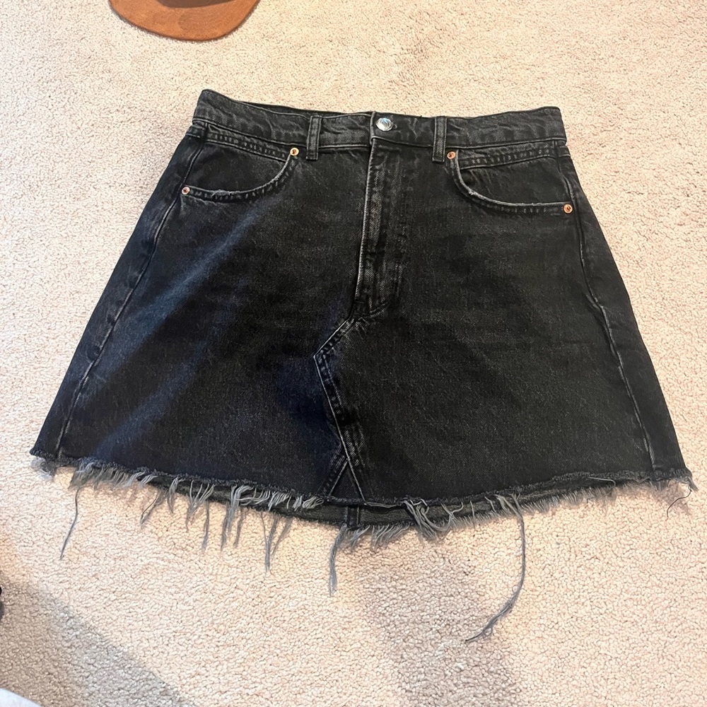 NWOT Zara The Mini Skirt